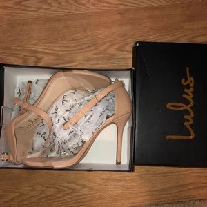 New in box lulus heels
